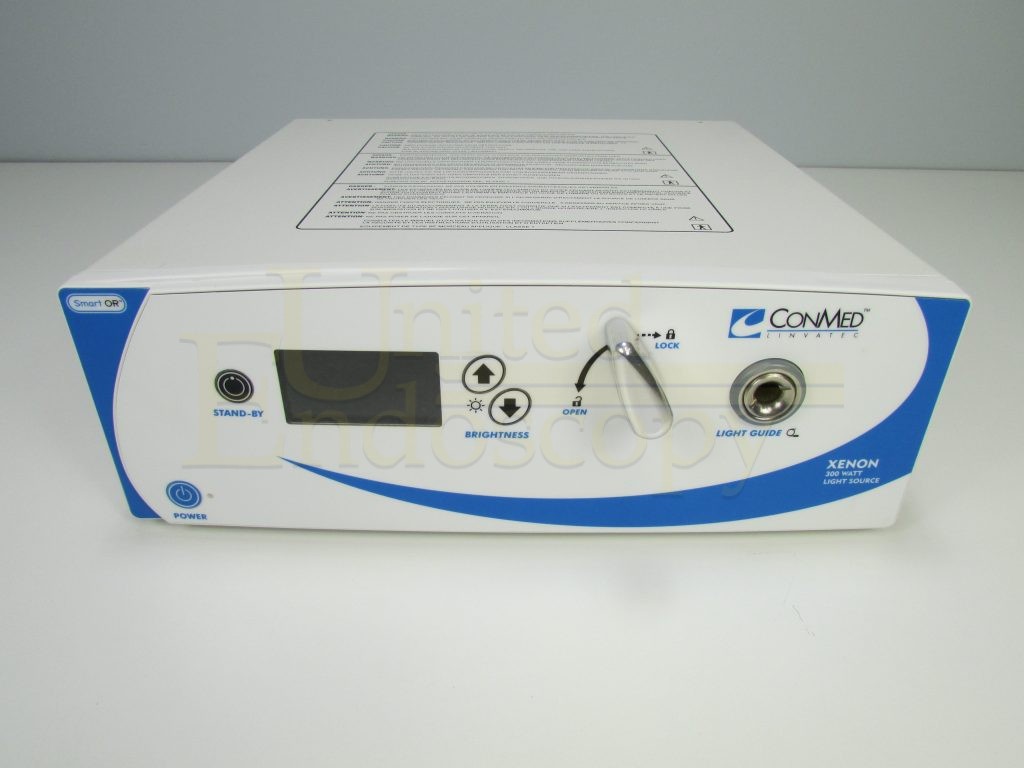 ConMed Linvatec LS7700 Xenon 300 Watt Light Source
